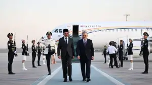 Президент Узбекистана провел встречу с Премьер-министром Малайзии