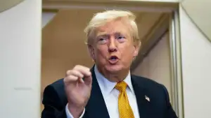 Дональд Трамп заявил о продолжении переговоров с Ираном, предупредив о масштабных ударах в случае покушения на его жизнь