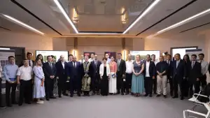 Professor Jeffri Saks: Markaziy Osiyo geosiyosiy raqobat maydoniga aylanmasdan, o‘z taraqqiyot kun tartibini mustaqil ravishda shakllantirishi lozim