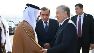 O‘zbekiston Prezidenti Qatarga keldi