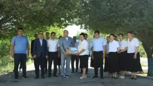 Посольство Узбекистана в Пакистане передало грантовую помощь техникуму в Хорезме