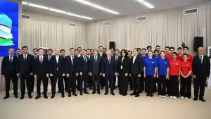 Ўзбекистон Президенти “Cyber University” фаолияти билан танишиб, Келажак технологиялари маркази қурилишига старт берди
