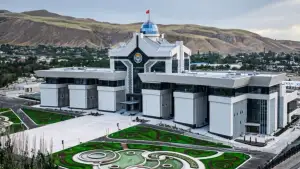 Қирғизистонда президент ва парламент сайлови куни иш ҳақи сақланган ҳолда дам олиш куни деб эълон қилинди