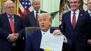 ОАВ Дональд Трампни “Truth Social” ижтимоий тармоғидаги нашрларига пулли киришни йўлга қўйгани учун судга берди