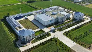 O‘zbekiston Prezidenti sut mahsulotlari ishlab chiqarish korxonasi faoliyati bilan tanishdi