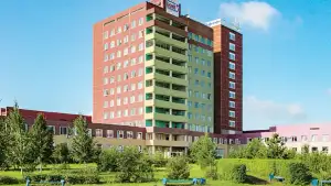 Пострадавшие при пожаре в Омске граждане Узбекистана продолжат лечение в местной больнице