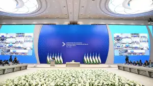 Ўзбекистон Президенти: Юртимизда замонавий фикрлайдиган, ўз бизнесини кенгайтириш учун янгиликка интилаётган янги авлод тадбиркорлари шаклланмоқда
