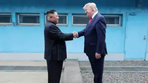 Дональд Трамп шу йил охиригача КХДР раҳбари билан учрашиш ниятида