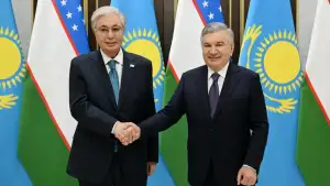 Глава Узбекистана поздравил Президента Казахстана с успешным проведением выборов в обновленный парламент страны – Курултай