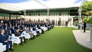 Президент Узбекистана принял участие в узбекско-южнокорейском бизнес-форуме