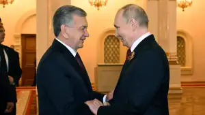 Президент Узбекистана поздравил по телефону Президента России с успешным проведением выборов в Государственную Думу