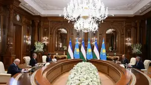 Ўзбекистон Президенти Самарқанд шаҳрида Қозоғистон ташқи ишлар вазирини қабул қилди