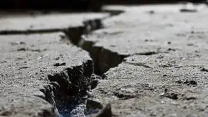 Землетрясение магнитудой 7,0 в Китае унесло жизни 16 человек